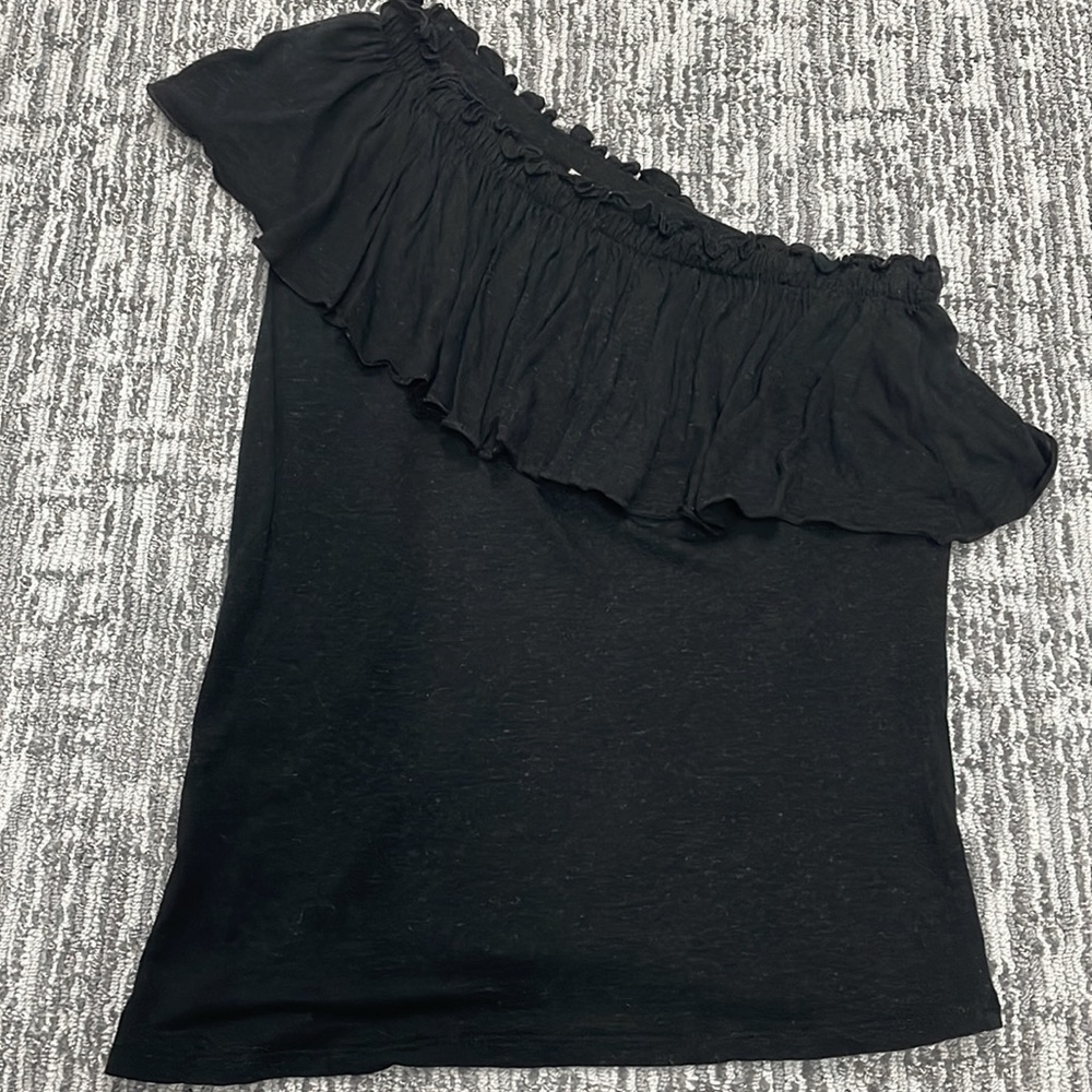 One shoulder top w ruffle